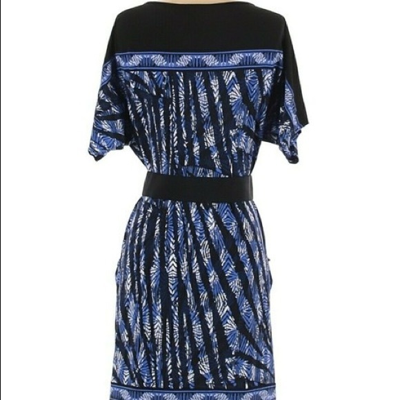 BCBG MaxAria size L - Picture 8 of 10